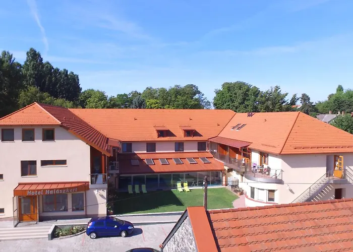 Hotel Halaszkert Badacsony