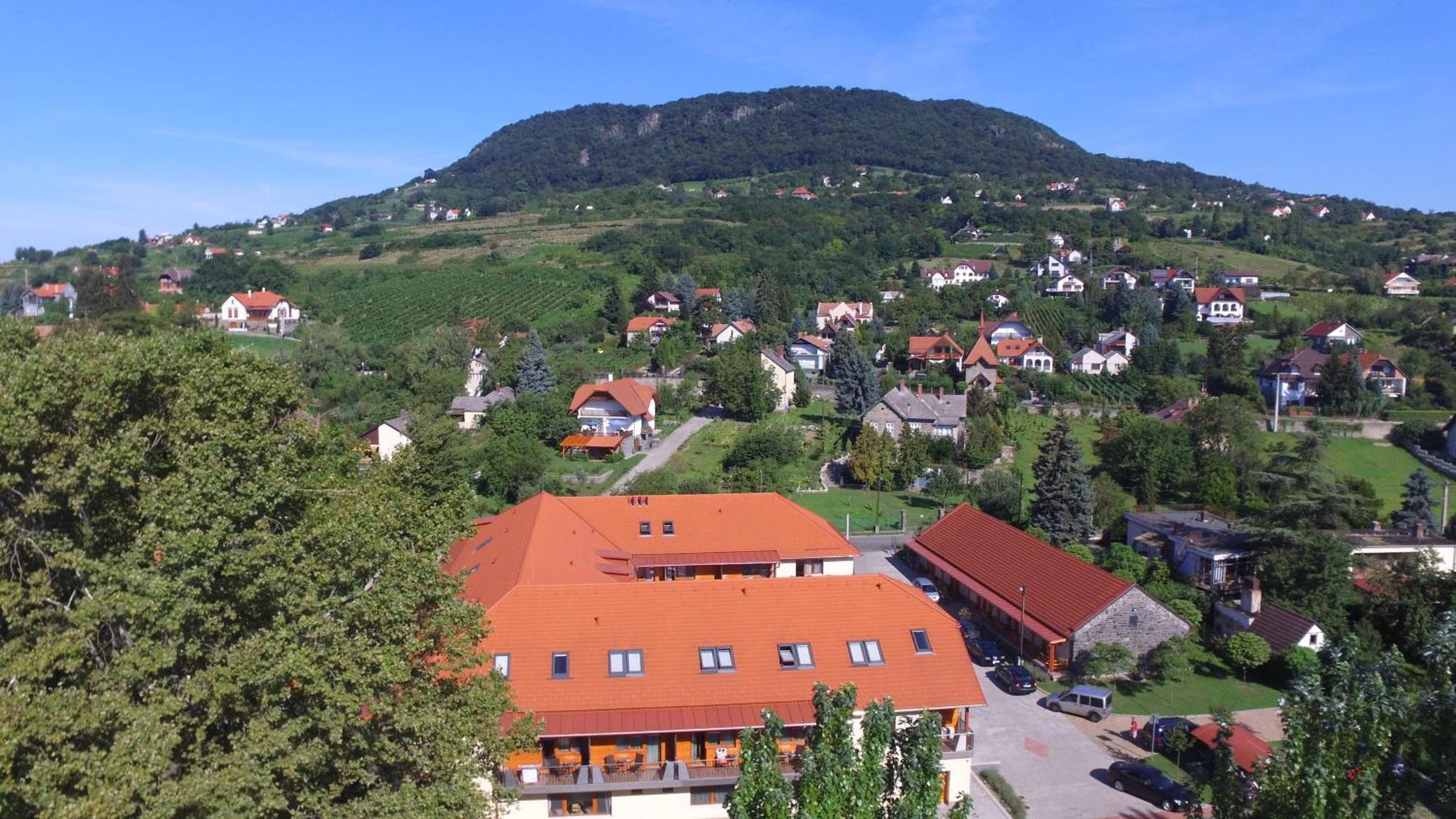 Hotel Halaszkert Badacsony